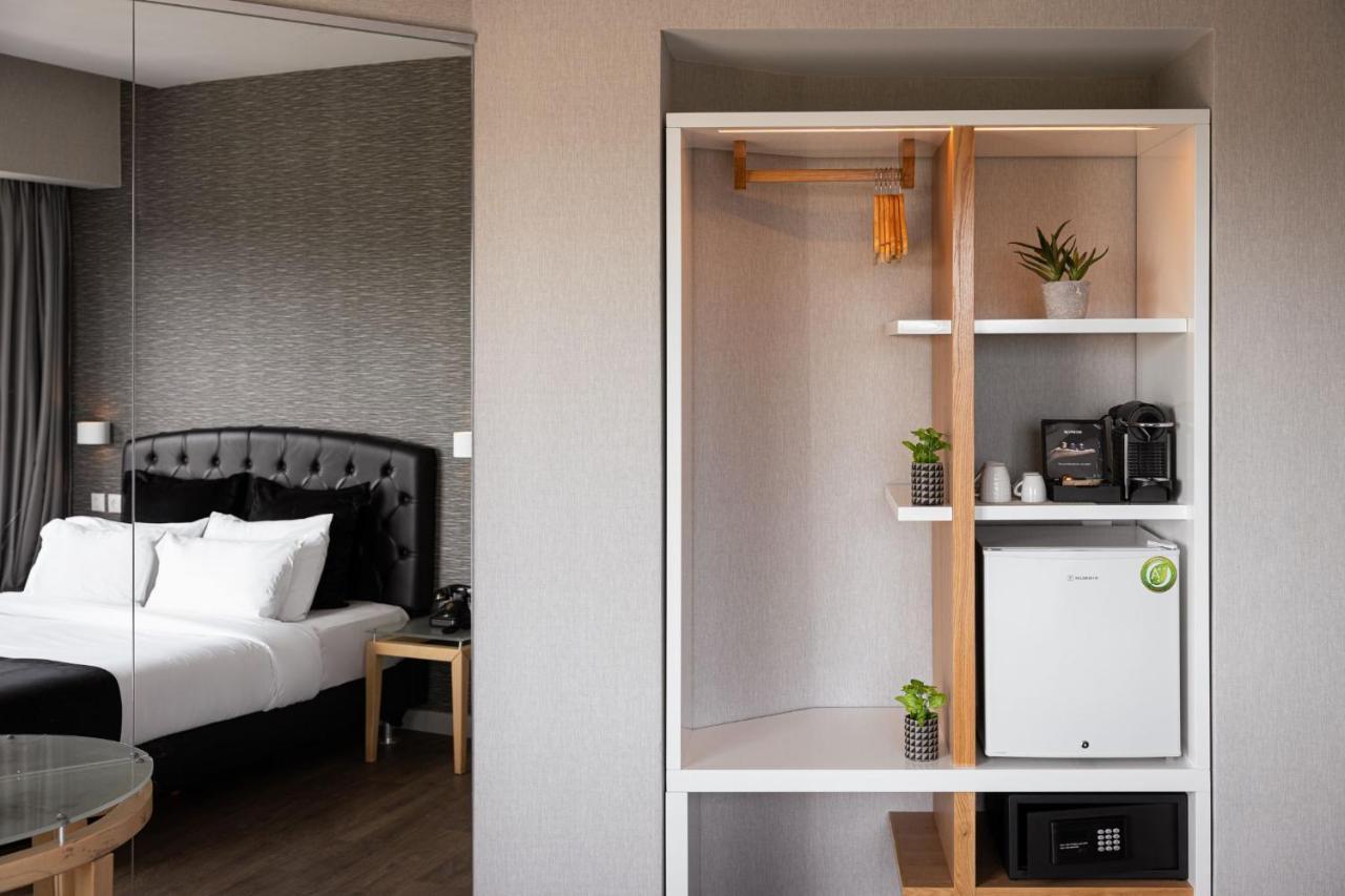 Kreoli Suites Glyfada Athens Exterior photo